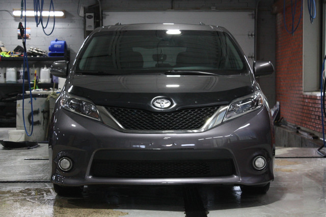 2017 Toyota Sienna SE in Cars & Trucks in City of Montréal - Image 2