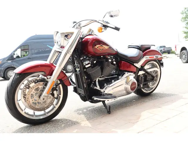 2023 Harley-Davidson FLFBS Fat Boy 114 ANNIVERSARY EDITION , 1 O in Street, Cruisers & Choppers in Winnipeg - Image 8