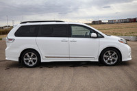 Aluminum Wheels,ABS,Tires - Front Performance,Power Steering,Tires - Rear Performance,Wheel Locks,He... (image 4)