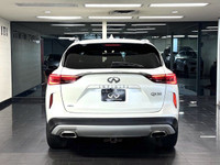 The 2021 Infiniti QX50 Sensory presents a compelling combination of power and sophistication with it... (image 3)