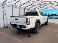 À voir! / Come see it! TRÈS BIEN ÉQUIPÉ / VERY WELL EQUIPPED. Version TRD Off Road 4x4 avec Moteur V... (image 8)