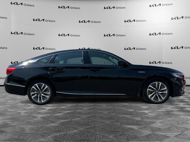 2020 Honda Accord Hybrid in Cars & Trucks in Ottawa - Image 2