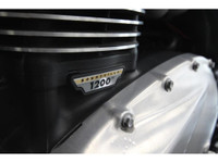 Triumph Bonneville Speedmaster 1200 2018 – Élégance Britannique et Performance Musclée Découvrez cet... (image 8)