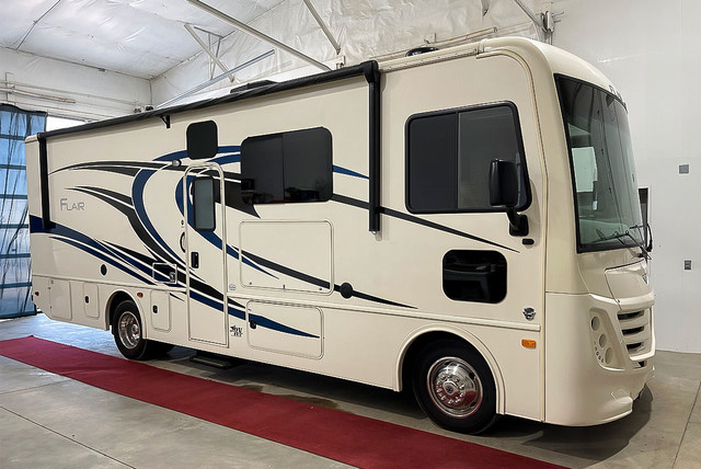2020 Fleetwood Flair 28A – Fit in Tight Spots, Sleep Like a King in RVs & Motorhomes in Red Deer - Image 3