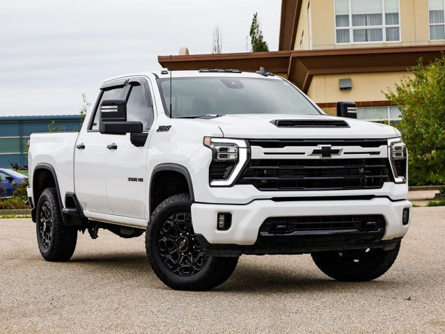 2024 Chevrolet Silverado 3500HD LT 6.6L Z71 Sport Edition in Cars & Trucks in Strathcona County - Image 2