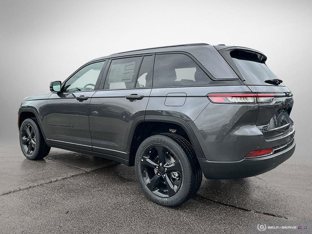 2024 Jeep Grand Cherokee LAREDO in Cars & Trucks in Mississauga / Peel Region - Image 4