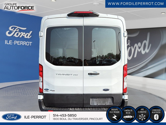 2021 Ford Transit Cargo Van T-250 MR MR, BLUETOOTH, CLIMATISATIO in Cars & Trucks in City of Montréal - Image 4