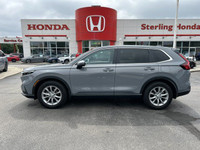 Experience the refined comfort and confident handling of this 2023 Honda CR-V EX-L, boasting a low m... (image 5)