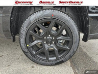 CREW CAB 4X4, FRONT HEATED CLOTH/VINYL BUCKET SEATS, 22X9'' BLACK-PAINTED ALUMINUM RIMS, GPS NAVIGAT... (image 5)
