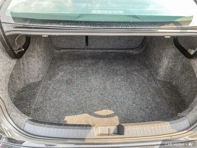 2021 Volkswagen Jetta Highline Sunroof Nav Capable in Cars & Trucks in St. Albert - Image 16