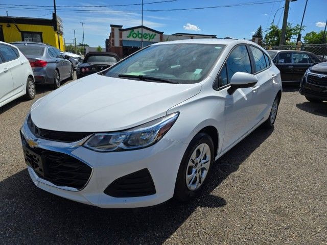 2019 Chevrolet Cruze LS - APPLE CARPLAY, ANDROID AUTO, 7 INCH TO in Cars & Trucks in Calgary