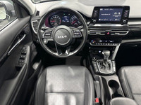 The 2022 KIA Seltos EX is a versatile and stylish SUV powered by a 2.0L Regular Unleaded I4 engine w... (image 6)
