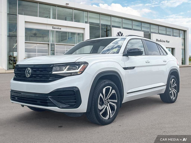 2023 Volkswagen Atlas Cross Sport Highline in Cars & Trucks in Medicine Hat