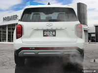 Command attention with the 2024 Hyundai Palisade SEL, a stunning Hyper White SUV with a luxurious Bl... (image 4)