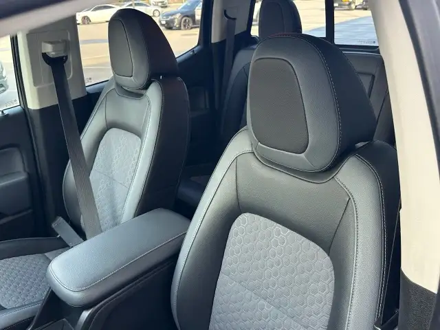 2020 Chevrolet Colorado 4WD Z71 Z71|CREW CAB|REAR WINDOW in Cars & Trucks in City of Toronto - Image 16