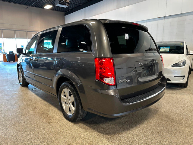 2015 Dodge Grand Caravan SE/SXT in Cars & Trucks in Calgary - Image 3