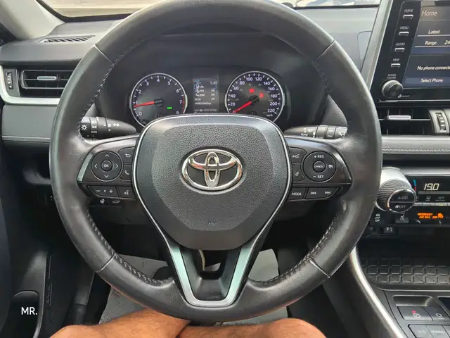 2019 Toyota RAV4 XLE Sunroof , Leather Heated Seats,Heated Steri in Cars & Trucks in City of Toronto - Image 29