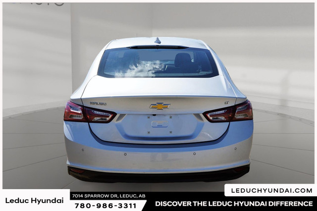 2020 Chevrolet Malibu LT 17-inch aluminum wheels, Heated driver  in Cars & Trucks in Edmonton - Image 3