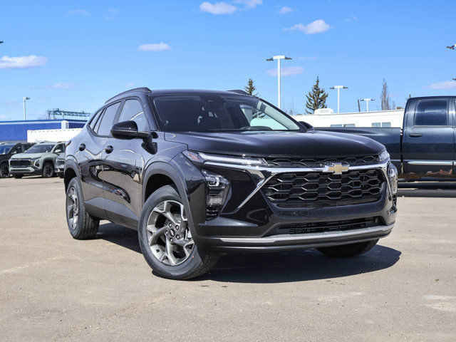 2025 Chevrolet Trax LT in Cars & Trucks in Edmonton - Image 2