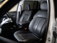This 2023 Jeep Grand Cherokee 4xe PHEV blends rugged utility with refined luxury, offering plug-in h... (image 8)