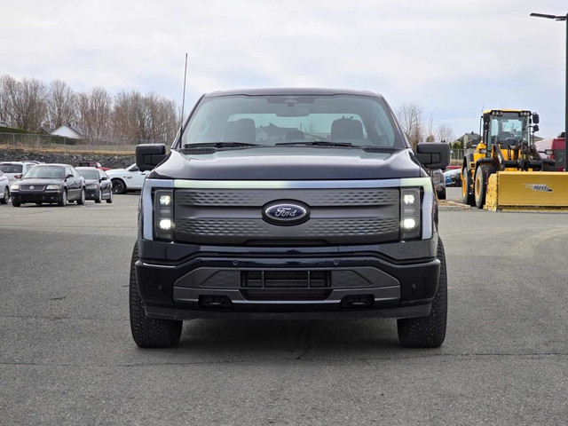 Ford F-150 Lightning XLT cabine SuperCrew 4RM caisse de 5,5 pi 2 in Cars & Trucks in Victoriaville - Image 2