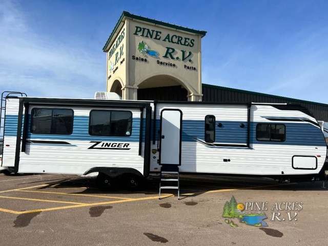 2023 CrossRoads RV Zinger ZR340MB in Travel Trailers & Campers in Truro
