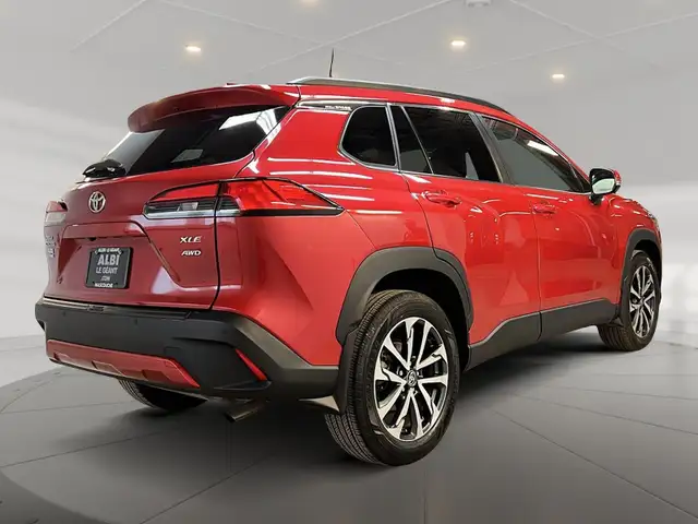 2023 Toyota Corolla Cross XLE CUIR TOIT in Cars & Trucks in Laval / North Shore - Image 5