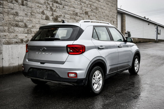 2021 Hyundai Venue Preferred IVT • LOW MILEAGE • HEATED SEATS in Cars & Trucks in Ottawa - Image 3