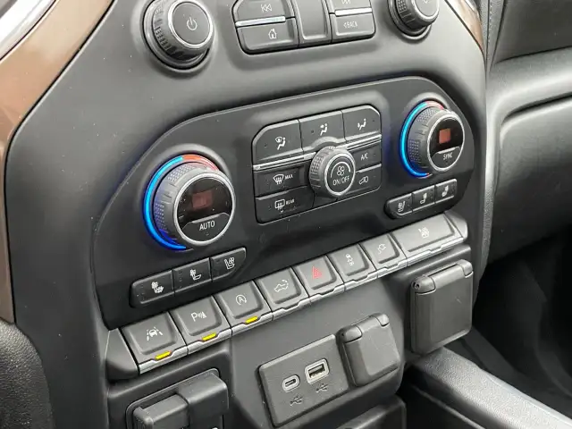 2020 Chevrolet Silverado 1500 dans Autos et camions dans Région d’Oakville/Halton - Image 21