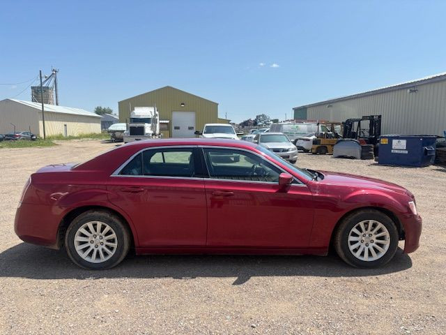 2014 Chrysler 300 Touring in Cars & Trucks in Lethbridge - Image 4