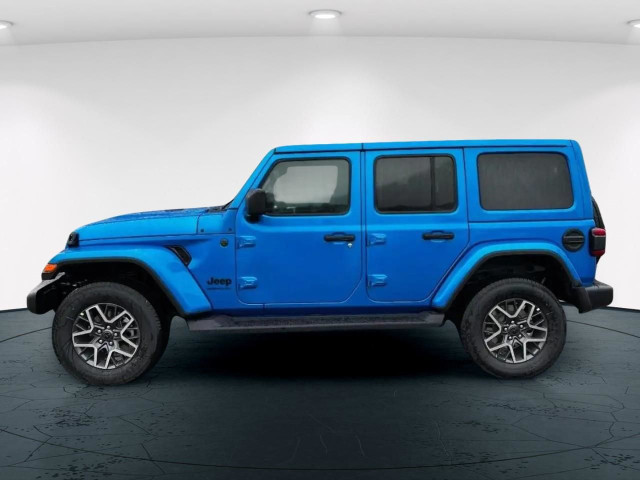 2025 Jeep Wrangler Sahara in Cars & Trucks in Calgary - Image 2