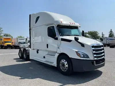 2019 FREIGHTLINER T12664ST;Heavy Duty Trucks - Conventional Truck w/ Sleeper Penske Location 2323 ST...