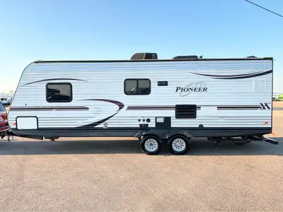 APPLY NOW: https://www.ridecollective.ca/get-pre-approved The 2017 HEARTLAND PROWLER TRAVEL TRAILER...