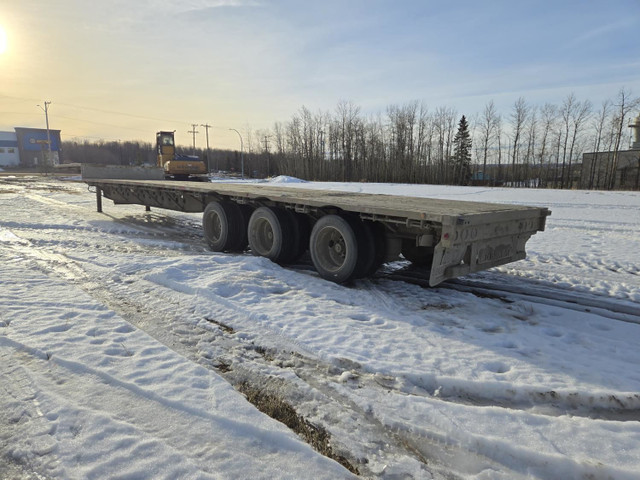 2007 Doepker 53 Ft TRI/A Step Deck Trailer in Heavy Equipment in Calgary - Image 3
