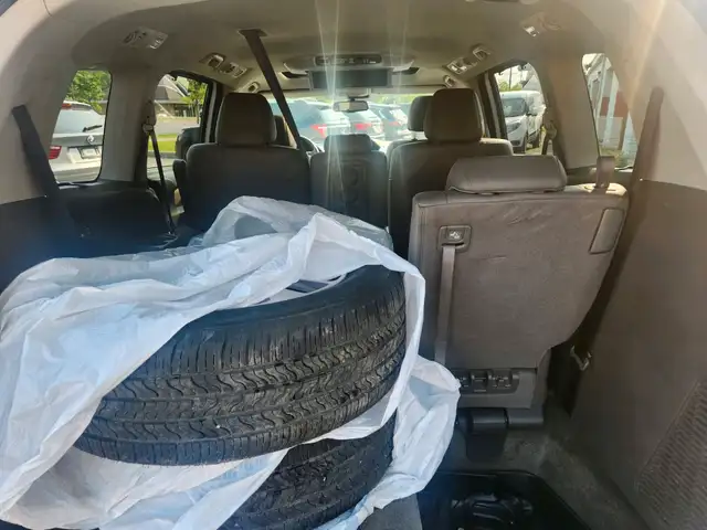 2015 Honda Odyssey 4dr Wgn Touring w/RES & Navi One Owner No Acc in Cars & Trucks in City of Toronto - Image 12
