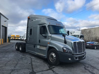 2018 FREIGHTLINER X12564ST