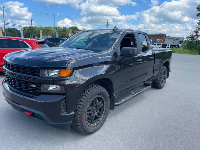 2020 Chevrolet Silverado 1500 CUSTOM 4X4 *GR REMORQ* CARPLAY BED in Cars & Trucks in Laurentides