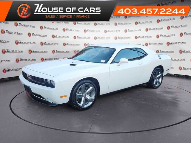  2014 Dodge Challenger 2dr Cpe SXT Power Windows AC Bluetooth in Cars & Trucks in Calgary