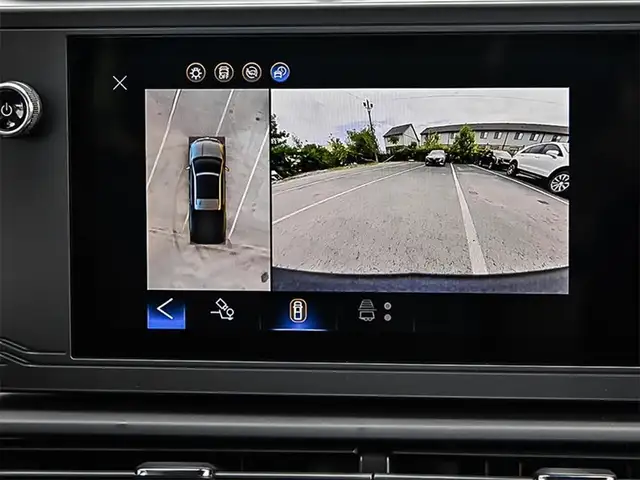 2024 Chevrolet Silverado EV 4WT in Cars & Trucks in City of Montréal - Image 24