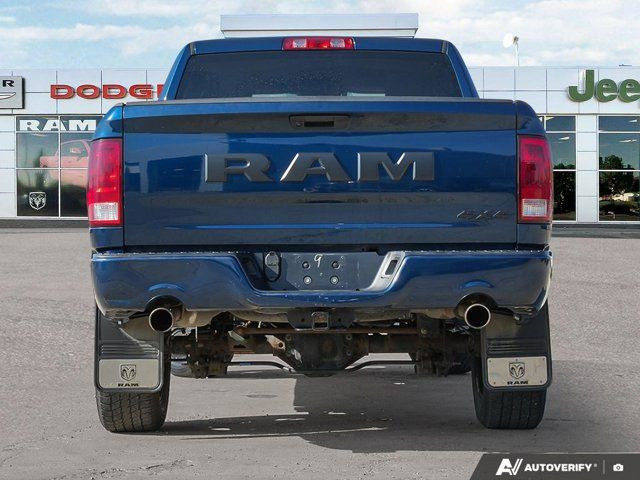 2019 Ram 1500 Classic Express Night Crew 4x4 Hemi Nav Capable in Cars & Trucks in St. Albert - Image 4