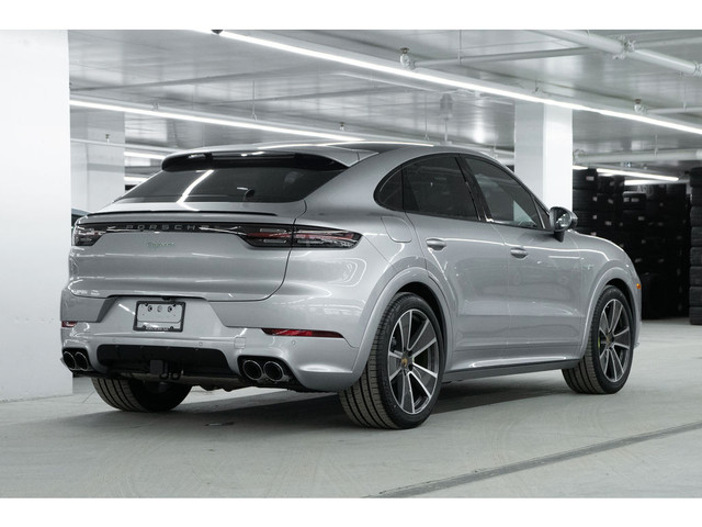 2023 Porsche Cayenne E-Hybrid Coupe / Air Suspension / Trailer H in Cars & Trucks in Longueuil / South Shore - Image 3