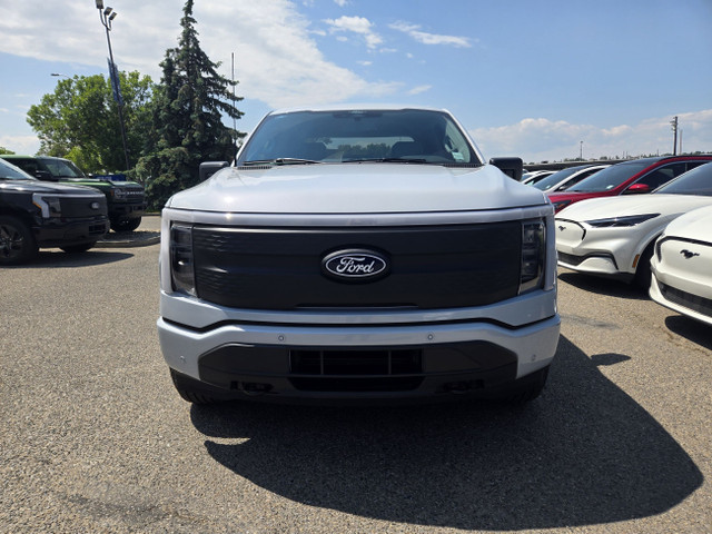 2025 Ford F-150 Lightning FLASH | MAX TOW PKG | MOBILE PWR CORD  in Cars & Trucks in Calgary - Image 3