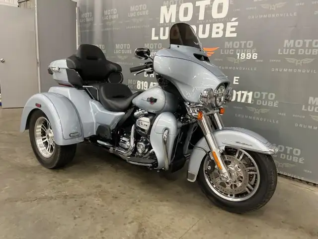 2023 Harley-Davidson FLHTCUTG Tri Glide Ultra in Sport Touring in Drummondville - Image 3