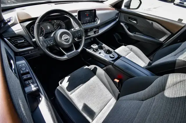 2022 Nissan Rogue SV • MOONROOF • 360 CAM • HEATED SEATS/STEERIN in Cars & Trucks in Kingston - Image 13