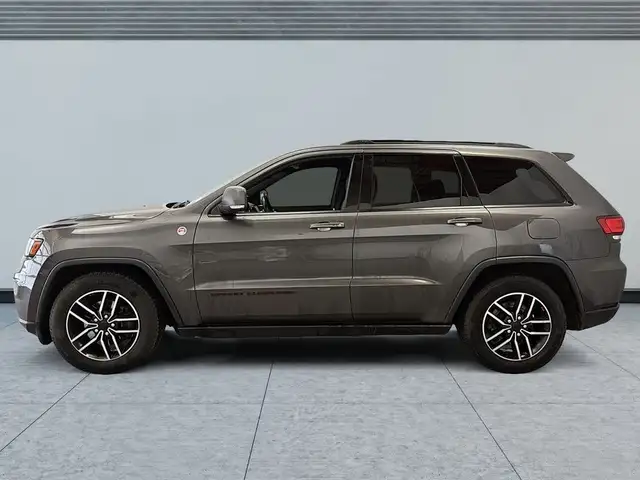 2020 Jeep Grand Cherokee Trailhawk 4x4 Toit pano Suspension ajus in Cars & Trucks in Laval / North Shore - Image 6