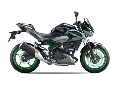 PRE-ORDER NOW ! 2025 Kawasaki Z500 SE ALL EYES ON YOU All eyes are on you when riding the all-new Z5...