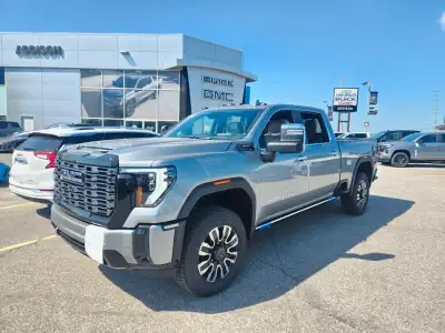 HUD, Sunroof, Massage Seats, Cooled Seats, Wireless Charging, Bose Premium Audio, Multi-Pro Tailgate...