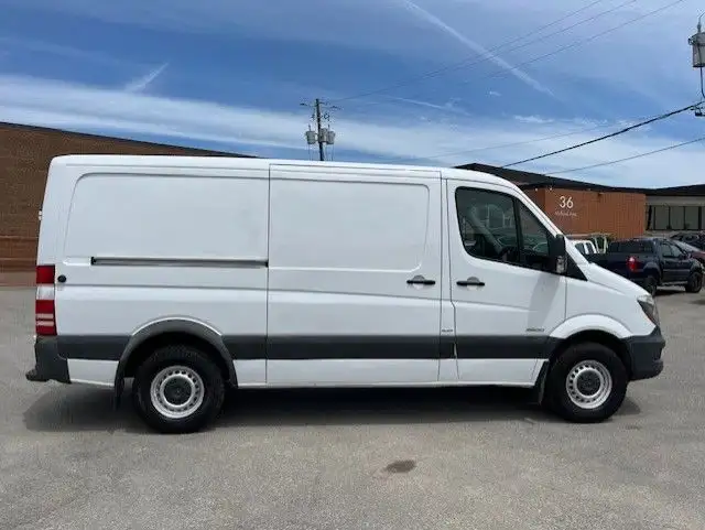 2015 Mercedes-Benz Sprinter cargo vans 2500 144 LOW ROOF-RARE 3  in Cars & Trucks in City of Toronto - Image 7