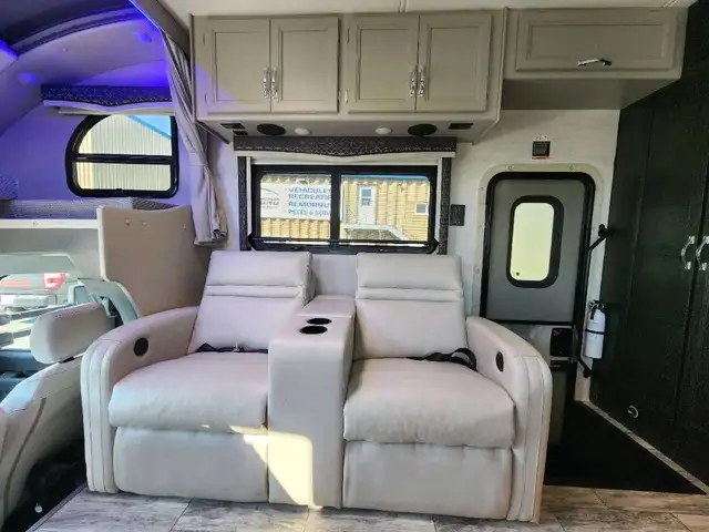 2025 Thor Magnitude XG32 Diesel 4x4 in RVs & Motorhomes in Thetford Mines - Image 20