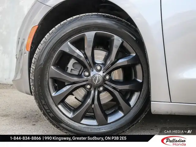 2019 Chrysler Pacifica Limited in Cars & Trucks in Sudbury - Image 9